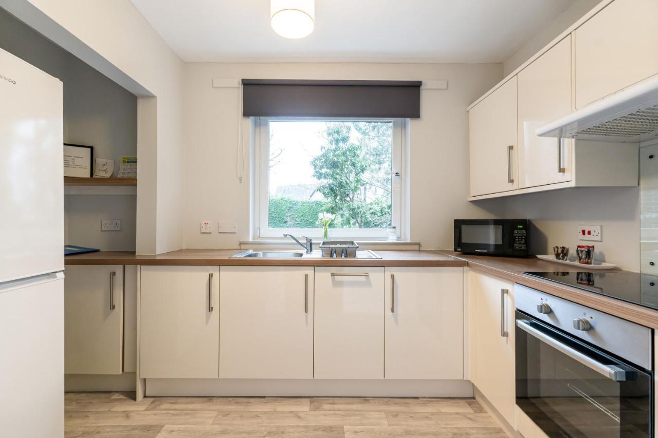 Ground-Fl Two Bedroom Apartment In Bridge Of Allan Extérieur photo