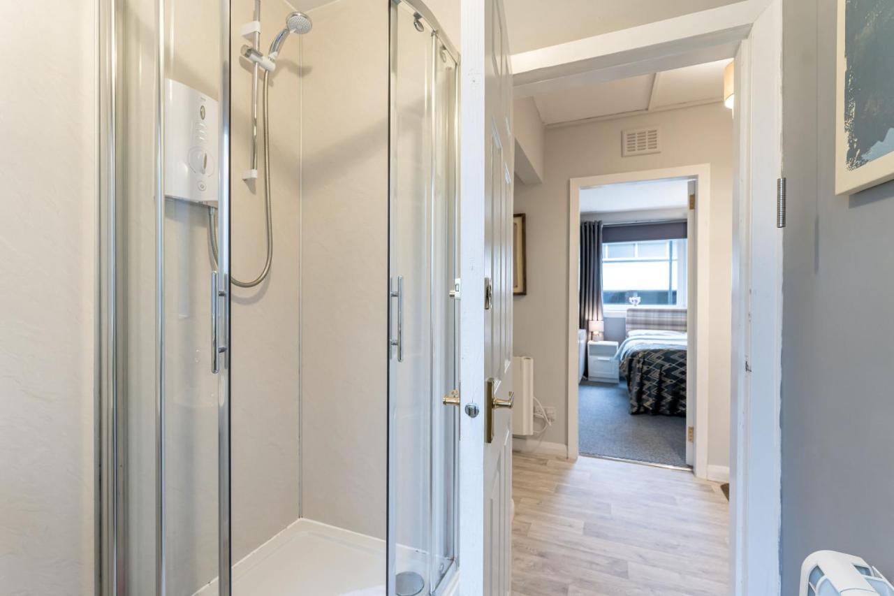 Ground-Fl Two Bedroom Apartment In Bridge Of Allan Extérieur photo